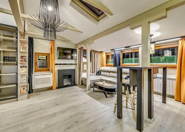 5 - Loft - Location - Designer Interior Апартамент