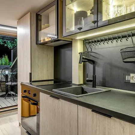 5 - Loft - Location - Designer Interior