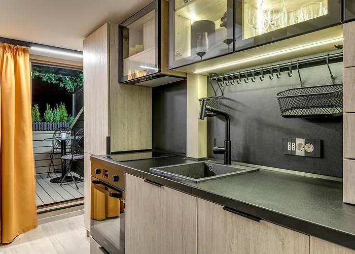 5 - Loft - Location - Designer Interior