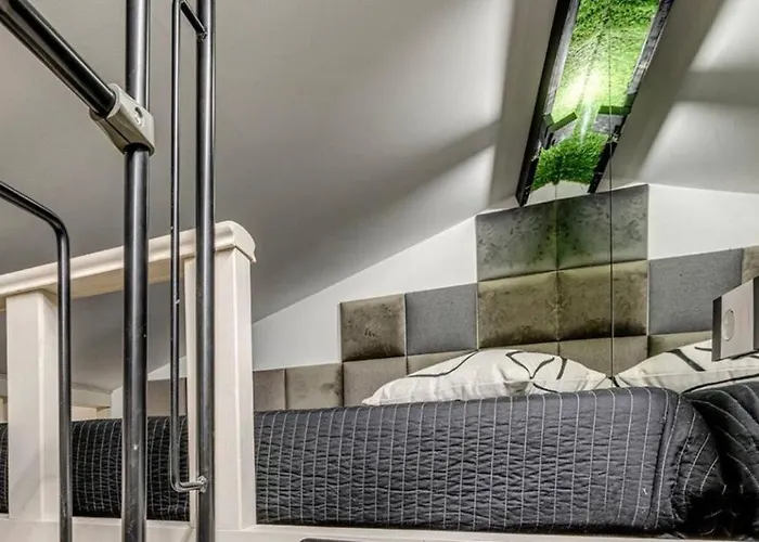 Apartmán 5 - Loft - Location - Designer Interior *